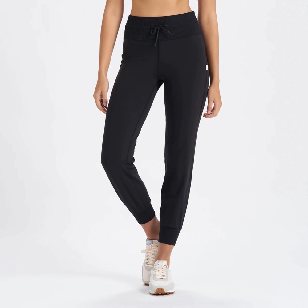 Vuori daily jogger